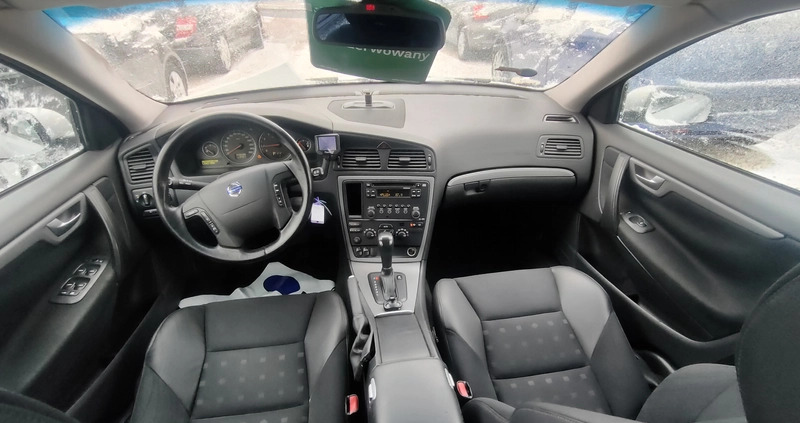 Volvo V70 cena 12999 przebieg: 249000, rok produkcji 2005 z Wieruszów małe 667